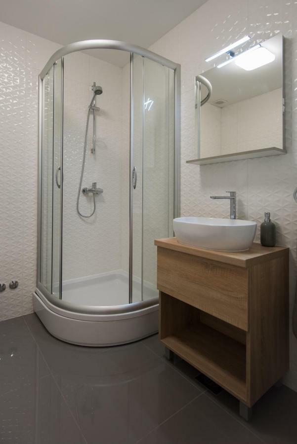 Seasons Apartmani Osijek Ngoại thất bức ảnh