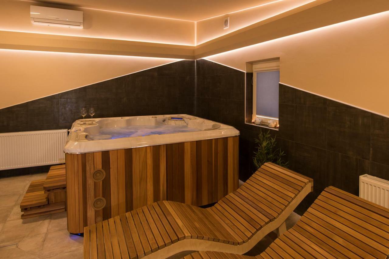 Seasons Apartmani Osijek Ngoại thất bức ảnh
