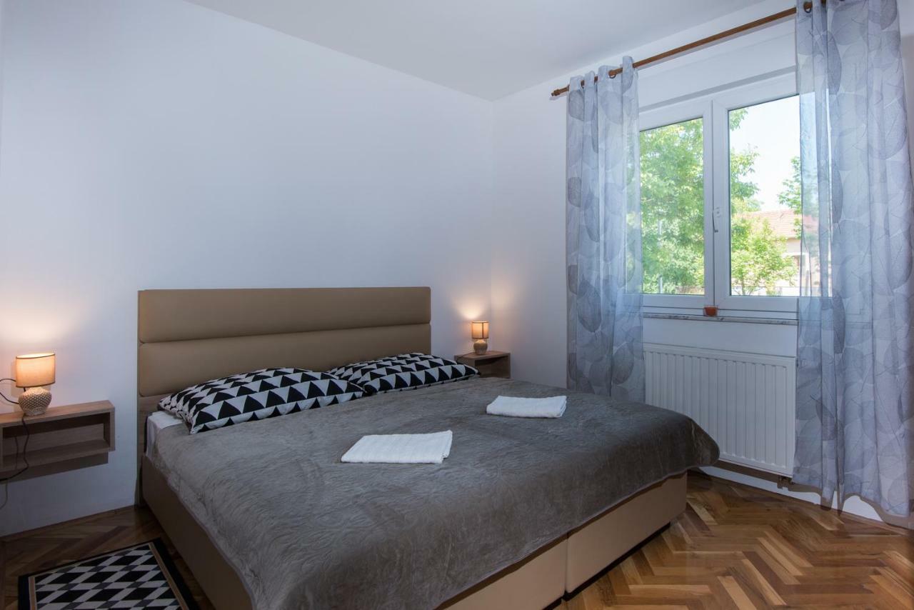 Seasons Apartmani Osijek Ngoại thất bức ảnh