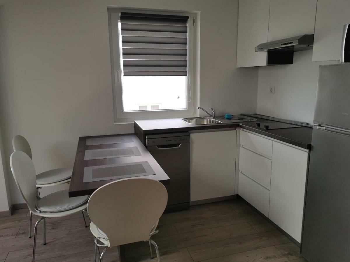 Seasons Apartmani Osijek Ngoại thất bức ảnh