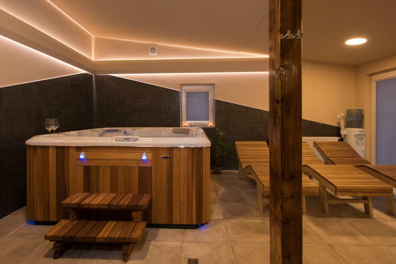 Seasons Apartmani Osijek Ngoại thất bức ảnh