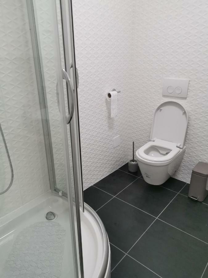 Seasons Apartmani Osijek Ngoại thất bức ảnh