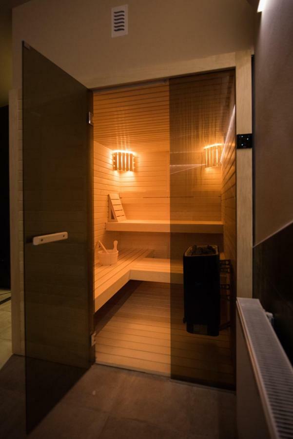 Seasons Apartmani Osijek Ngoại thất bức ảnh